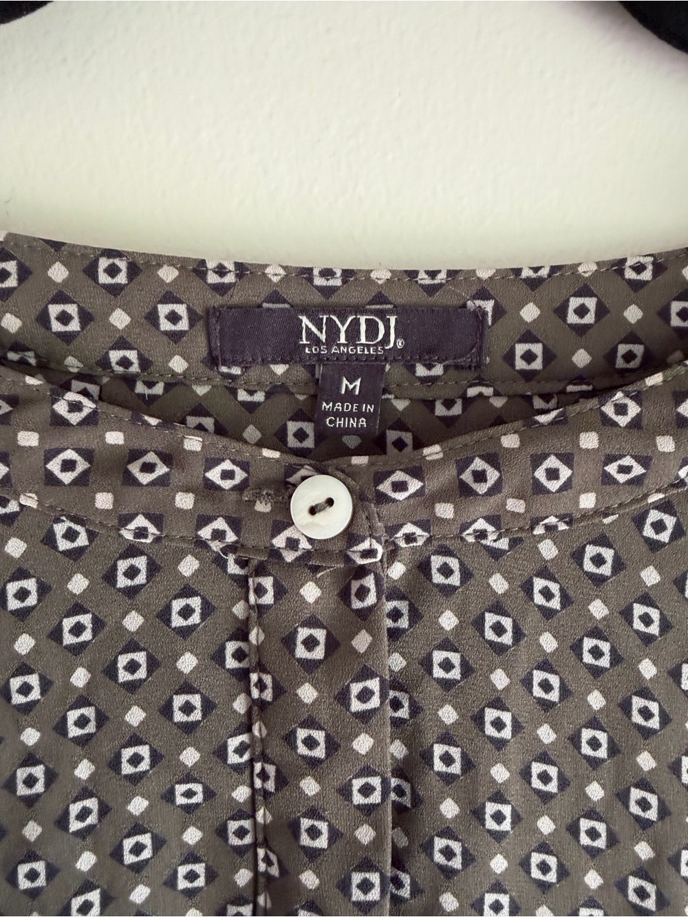NYDJ Olive Green Print 3/4 Sleeve Chiffon Blouse Size M - Picture 3 of 7